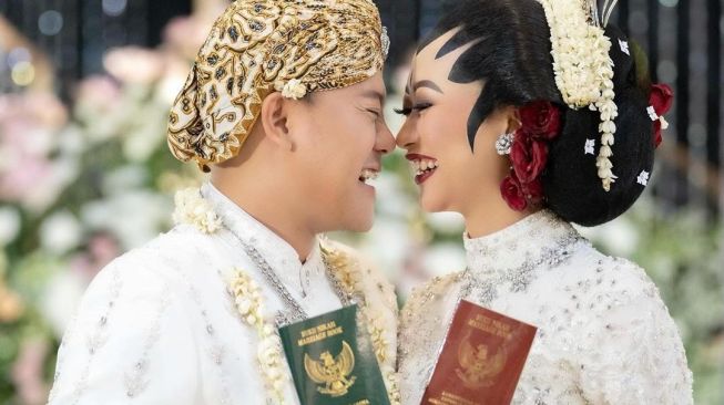 Mengintip Perjalanan Cinta Danang DA dan Hemas Nura