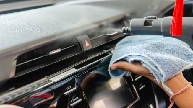 AC Mobil Double Blower: Kekurangan dan Tips Merawatnya