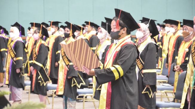 Wisuda Universitas Prof. Dr. Moestopo Beragama. (Dok. Universitas Moestopo)