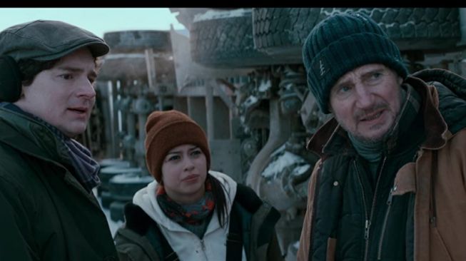 Cuplikan Film The Ice Road [IMDb]