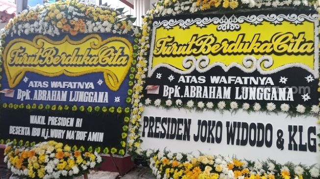 Karangan Bunga Duka Cita dari Jokowi hingga Ahok Berjejer di Rumah Haji Lulung