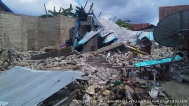 Gempa Bumi di Maluku Barat Daya, Warga Berhamburan Keluar Rumah