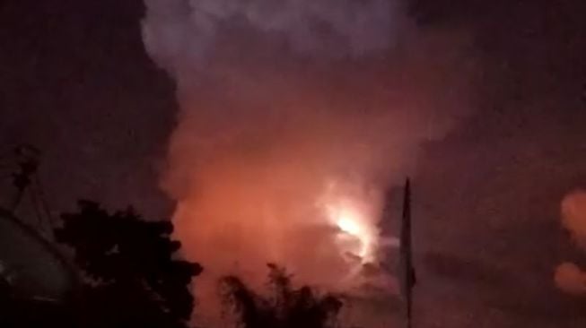 Awan Merah di Malang dan Mojokerto Cuma Fenomena Optik Atmosfer