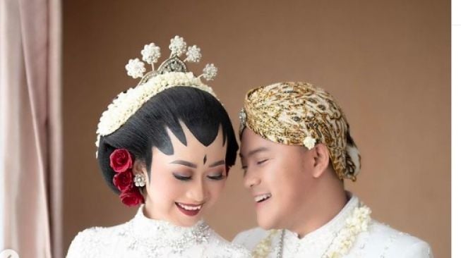 Potret Dokter Cantik Hemas Nura, Istri Danang DA