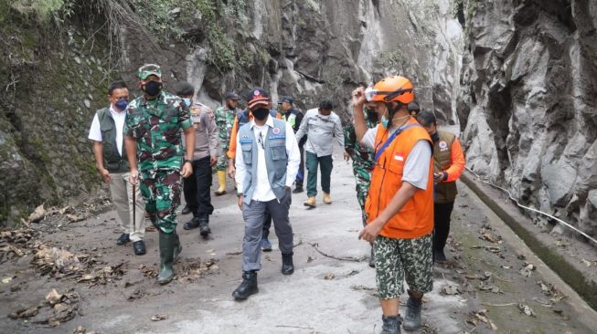 Ketua Satgas Covid-19 Tegaskan Warga Jangan Panik Hadapi Lonjakan Kasus: Belasan Ribu Tempat Tidur Sudah Disiapkan