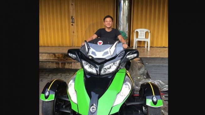 Hawali Mughni Lunggana, anak Haji Lulung yang menunggangi motor roda 3 (Instagram)