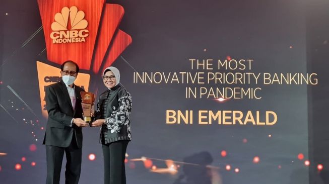 Tumbuh Kuat dan Berkualitas, BNI Emerald Terima CNBC Indonesia Awards 2021