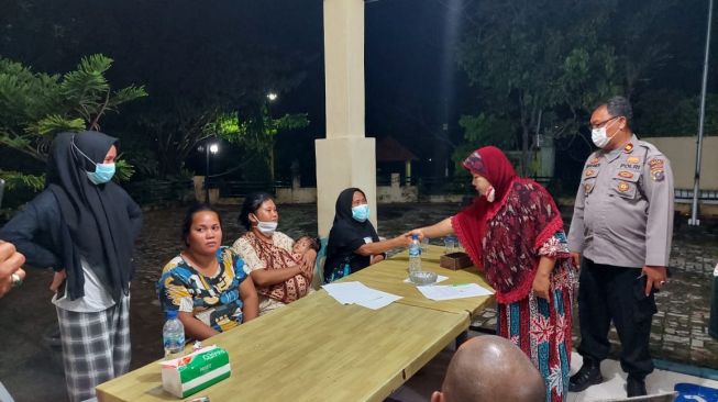 Wanita Ngaku Sekda di Sumut Diikat di Tiang Listrik, Begini Duduk Perkaranya