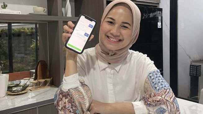 Belanja Barang Impor? Ini Tips dari Nadhira Afifa Agar Transaksi Lancar