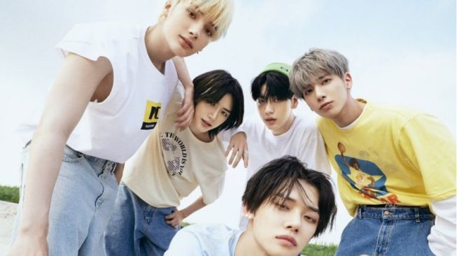 Pecahkan Rekor! TXT Jadi Satu-satunya Artis Korea yang Debutkan 3 Album di Billboard 200!