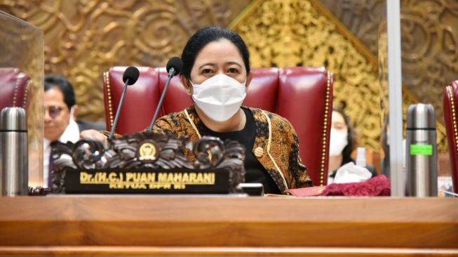 Tutup Masa Sidang, Puan Minta Anggota DPR Menyatu dengan Rakyat di Dapil Masing-masing