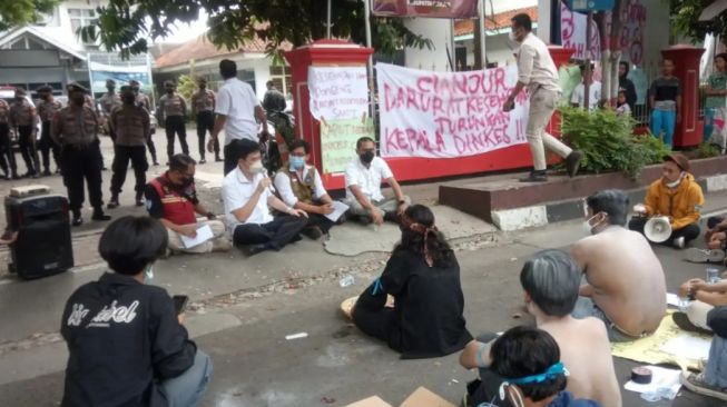 Dinas Kesehatan Kabupaten Cianjur Didemo Mahasiswa, Kadinkes Diminta Mundur