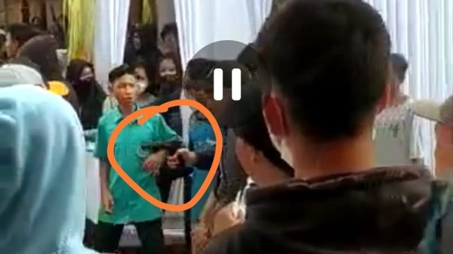 Terungkap Pengakuan Pria yang Todongkan Pistol Dalam Acara Jaranan di Banyuwangi