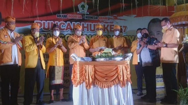 Airlangga Sebut Butuh Rp 6 Miliar Untuk Memproduksi KTA Partai Golkar di Bali