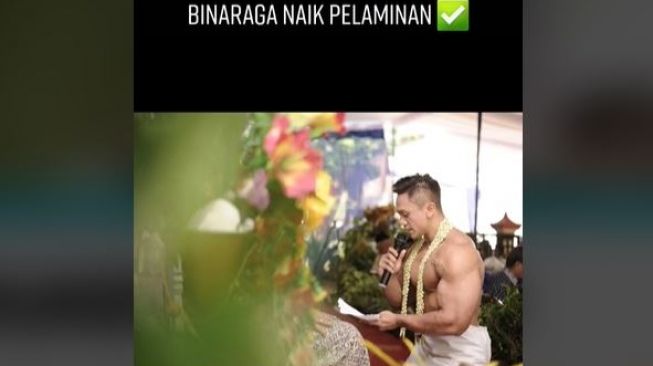 Momen Pernikahan Binaragawan Ini Jadi Sorotan, Pamer Otot saat di Pelaminan