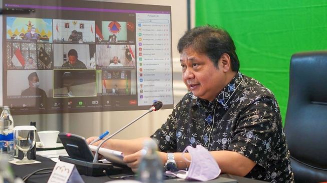 Airlangga Hartarto selaku Ketua Komite PC-PEN memimpin langsung Rapat Koordinasi yang membahas persiapan acara Muktamar NU.