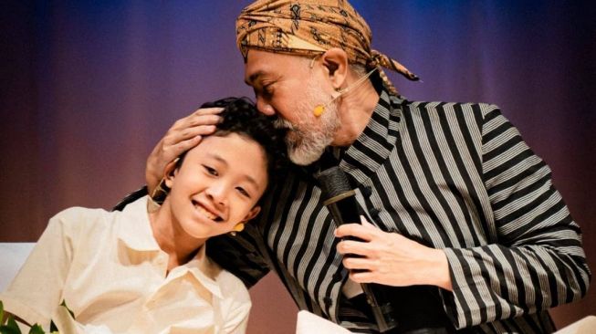 Perdana Main Teater, Anak Lukman Sardi Ketagihan jadi Aktor