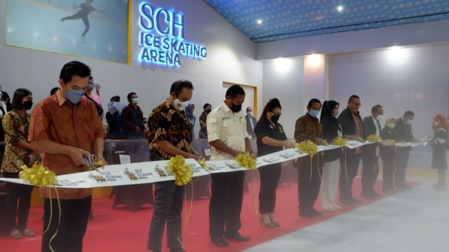 SCH Ice Skating Arena Resmi Dibuka di Jogja, Berikut Fasilitas dan Harganya