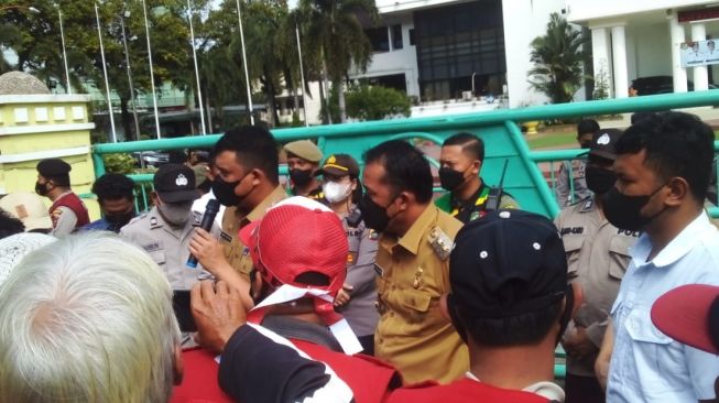 Tagih Janji Peremajaan, Abang Betor Geruduk Kantor Wali Kota Medan