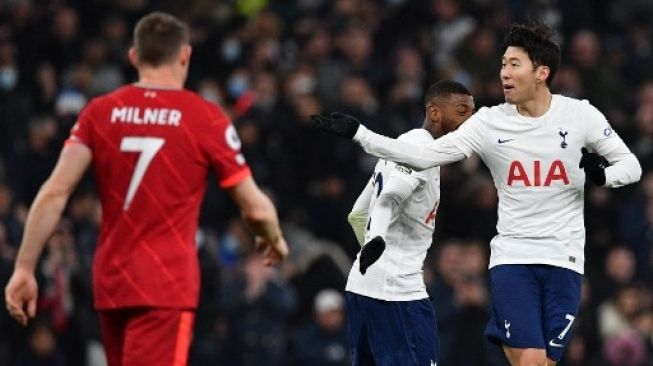 Ngeri! Son Heung-min Hattrick, Tottenham Lumat Aston Villa 4-0