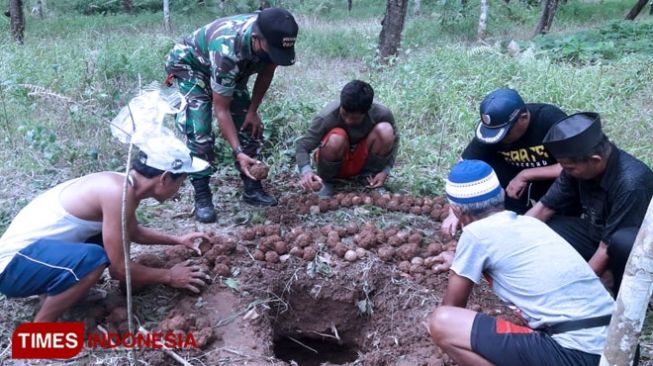 Brimob Dikerahkan Menyelisik Penemuan Ratusan Granat di Banyuwangi