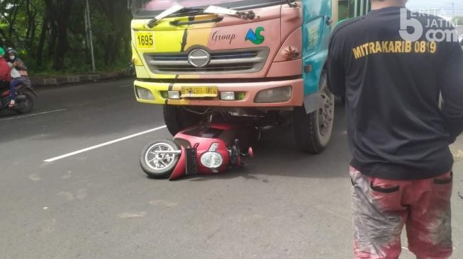 Dua Pelajar Pasuruan Tewas Kecelakaan, Sopir Truk Kabur