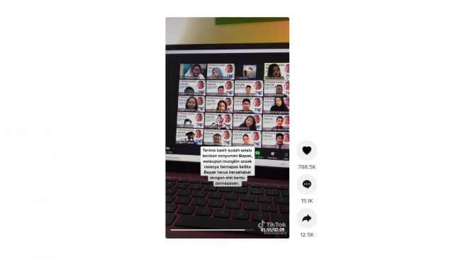 Kejutan dosen di kelas terakhir. [TikTok]