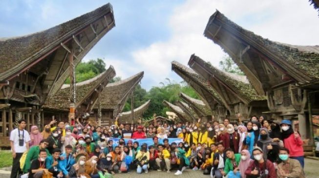 Mahasiswa Peserta Merdeka Belajar Jelajahi Kebudayaan Toraja