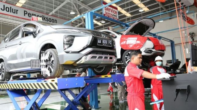 Tips Merawat Mobil ala Rifat Sungkar: Perhatikan Komponen Karet!