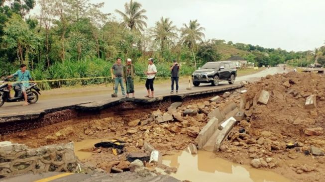 Jalan By Pass Awang-Kuta Mandalika yang Dirusak Warga Akan Diperbaiki Awal 2022