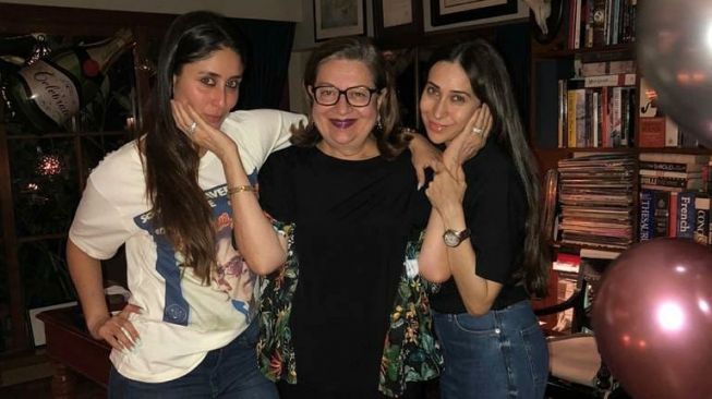 Karisma Kapoor dan Kareen Kapoor bersama ibu, Babita. [Instagram]