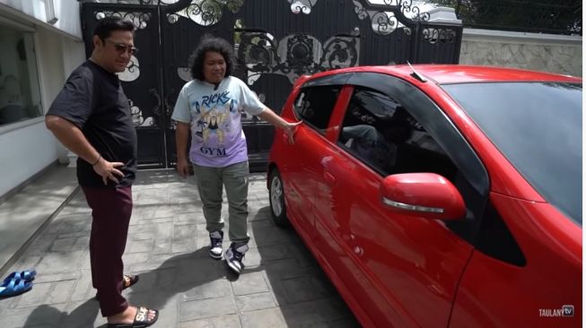 Ferrari milik Marshel Widianto yang bikin penasaran Andre Taulany (Youtube)