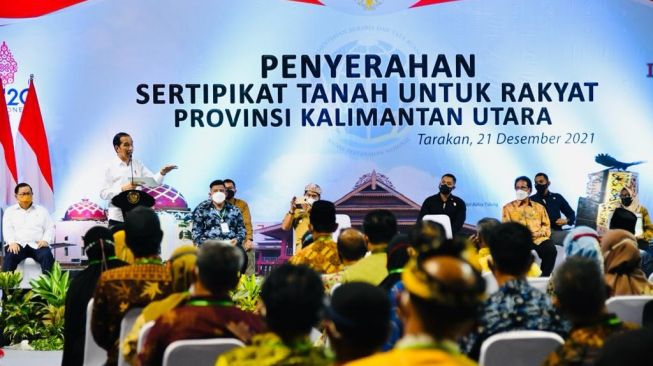 Banyak Sengketa Tanah, Jokowi Minta Jajaran Percepat Urusan Sertifikat Warga