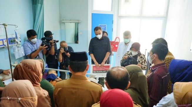 Remaja Penderita Kanker Tulang Ganas Dapat Bantuan dari Mensos Risma