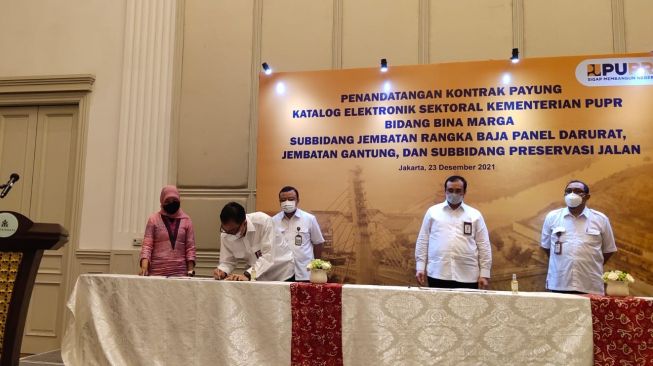 Kementerian PUPR Tandatangani Kontrak Payung e-Katalog dengan 28 Penyedia Produk Jembatan