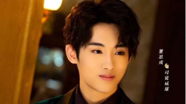 Tak ikut Comeback, Winwin NCT Muncul dalam Poster Drama China 'The Shadow'