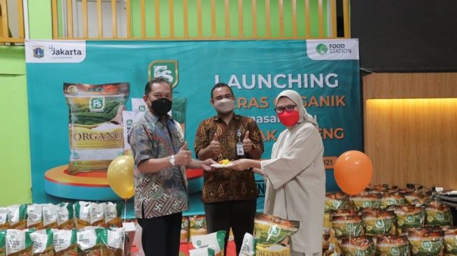 Food Station Luncurkan Beras Organo dan Kemasan Baru FS Minyak Goreng