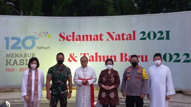 Pantau Pelaksanaan Misa Natal di Katedral, Ketua DPR Minta Kapolri dan Panglima Jaga