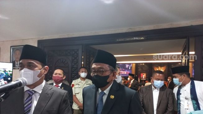 Politisi Gerindra DKI Jakarta M Taufik (kanan) saat dampingi Wagub DKI Ahmad Riza. (Suara.com)