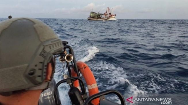 Kapal Ikan Berbendera Vietnam di Laut Natuna Utara Ditangkap, Bawa Lebih 2 Ton Ikan