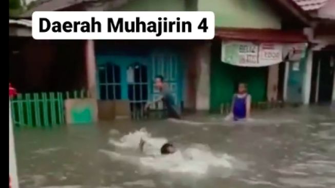 Warga Palembang Hindari Kawasan Ini, Masih Terendam Banjir