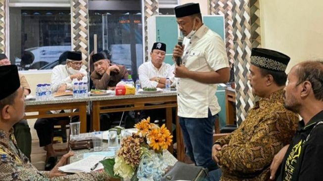  Riano P Ahmad ditunjuk jadi Plt Ketua Umum Bamus Betawi mengisi jabatan ketua umum yang kosong usai berpulangnya Abraham Lunggana (Haji Lulung), Jumat (24/12/2021). [Ist]