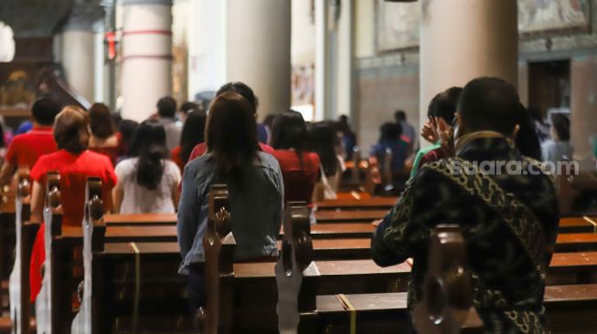 Belum Daftar, Jamaah Asal Filipina Sedih Tak Bisa Ikut Misa Natal di Katedral Jakarta