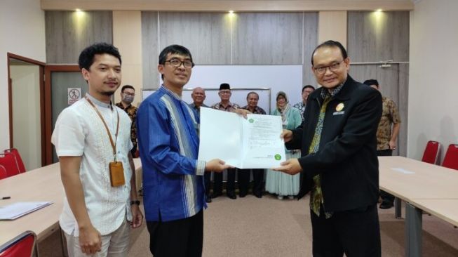 Guru Besar Unpad Keturunan Siliwangi Nyalon Jadi Rektor Unsil