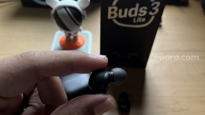 Redmi Buds 3 Lite. [Suara.com/Dicky Prastya]