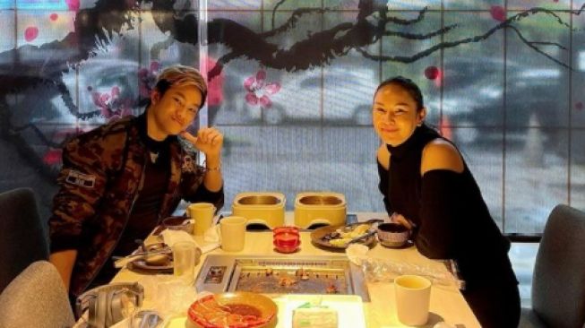 Kalina Oktarani dan Azka Corbuzier. [Instagram/kalinaoctaranny]