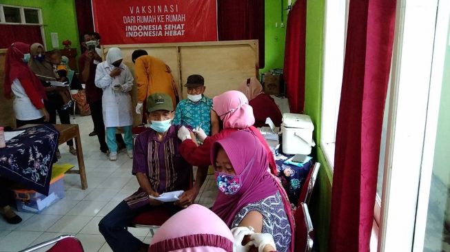 Binda Jateng Gelar Vaksinasi Door to Door, Sasar Lansia hingga Difabel