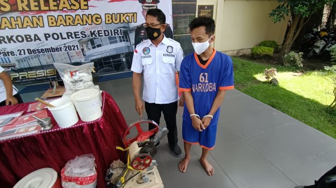 Terungkap! Rumah di Desa Wonojoyo Kediri Ini Jadi Home Industri Narkoba