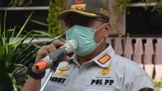 Kasatpol PP Jakarta Timur Budhy Novian. [Dok. Kominfotik Jakarta Timur]