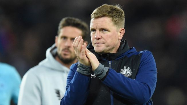 Pelatih Newcastle United, Eddie Howe. [OLI SCARFF / AFP]